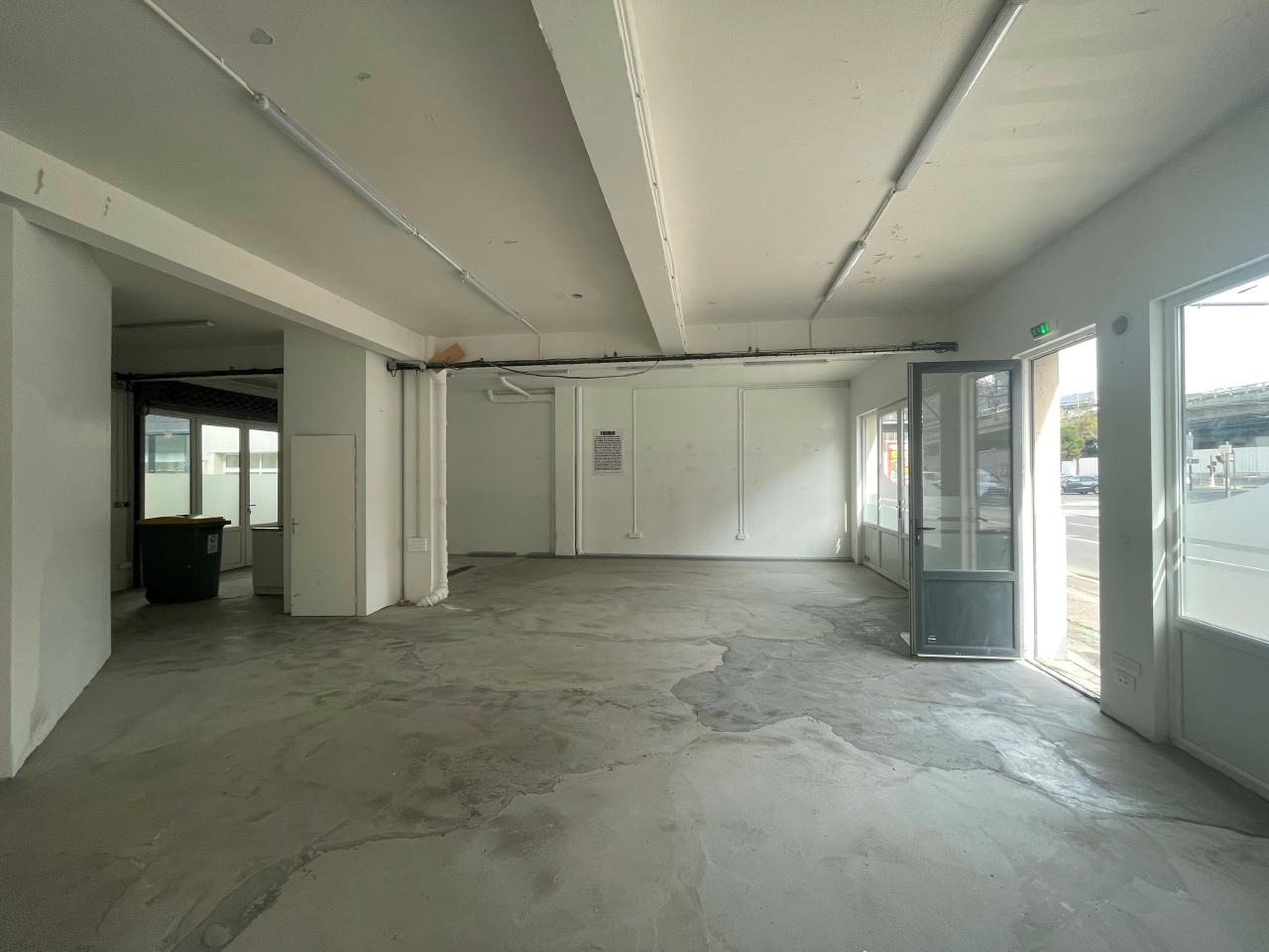 Local d'activité Issy-les-Moulineaux 123m² Location local d'activité Issy-les-Moulineaux Hauts-de-Seine OLACT2421542 5